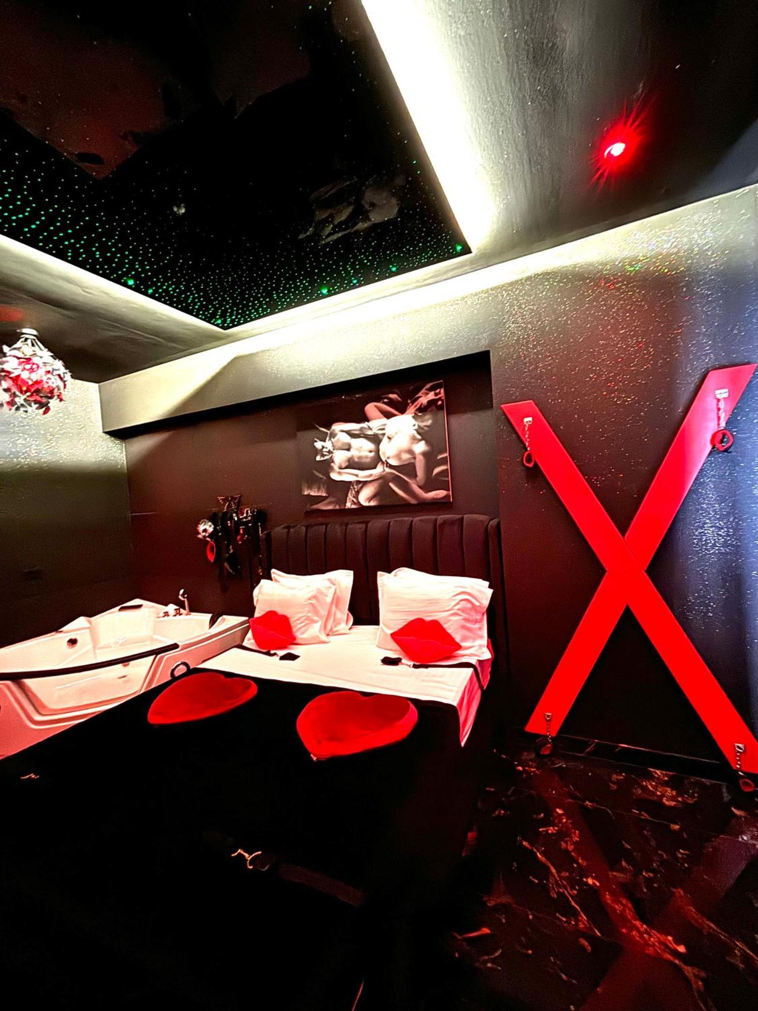 Romeo Nights - Love Rooms - Adults Only Bucharest Exterior photo