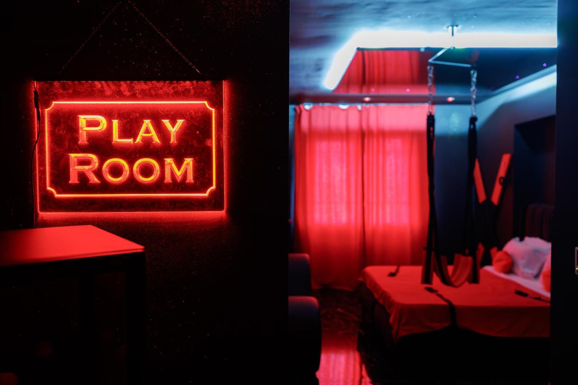 Romeo Nights - Love Rooms - Adults Only Bucharest Exterior photo
